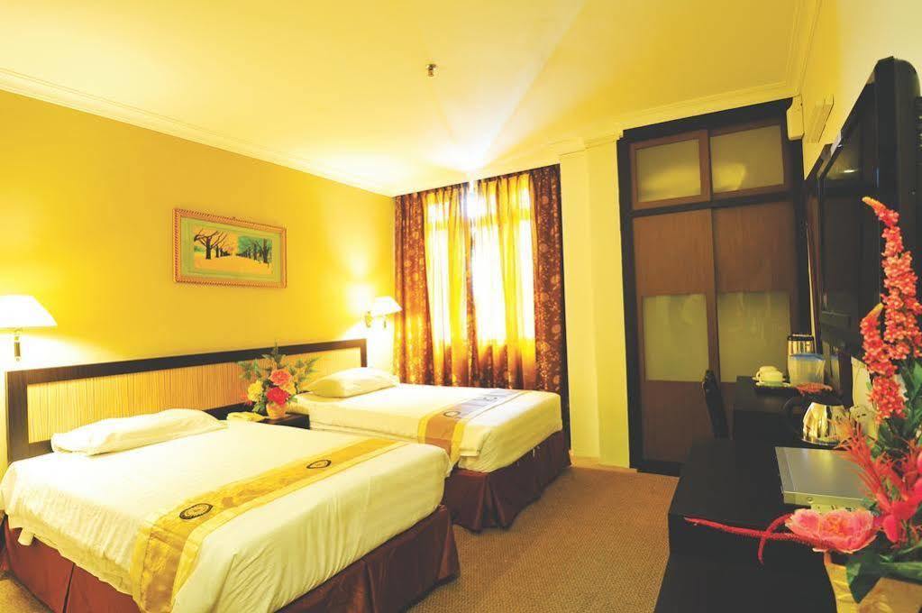 Hallmark Leisure Hotel Malacca Extérieur photo